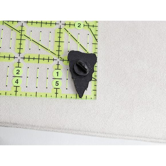 Cute Skeleton Face Pizza Slice Button Pin Spooky Halloween Theme Small Novelty - Picture 3 of 3